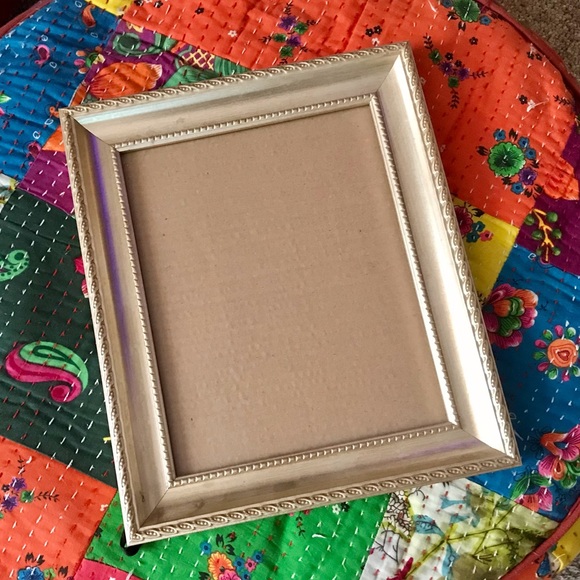 2/$10 Solid Gold Tone 8X10 Tabletop End Table Mantle Hanging Sitting Photo Frame - Picture 1 of 7